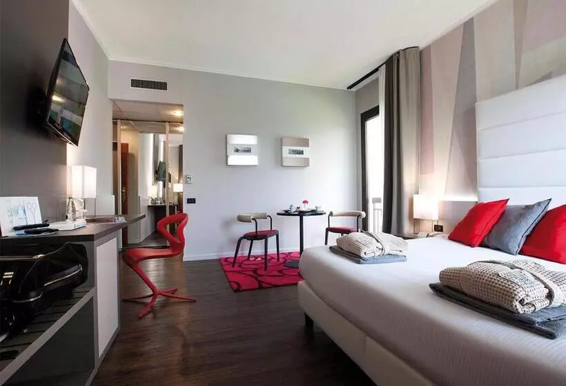 سوییت جونیور, Salus Terme   Adults Only
