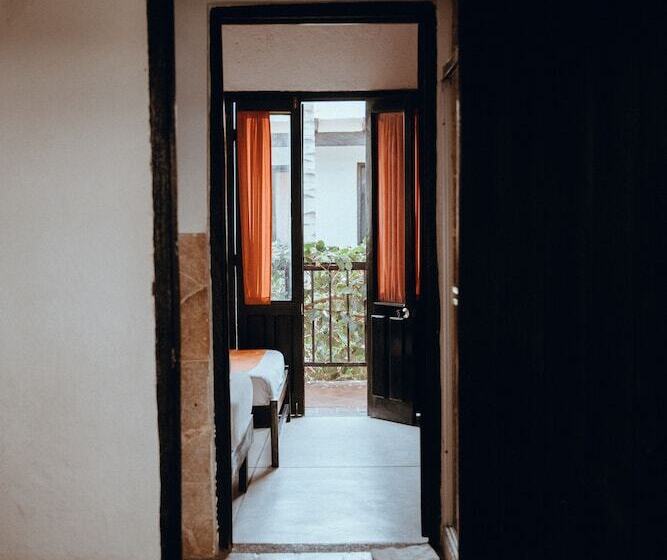 スタンダード4人部屋, Sansiraka