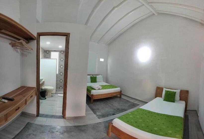 スタンダードトリプルルーム, Sansiraka