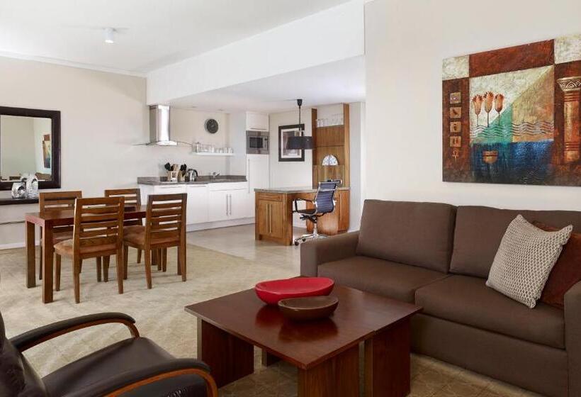 سوئیت مدیریتی 2 خوابه, Staybridge Suites & Apartments   Citystars, An Ihg