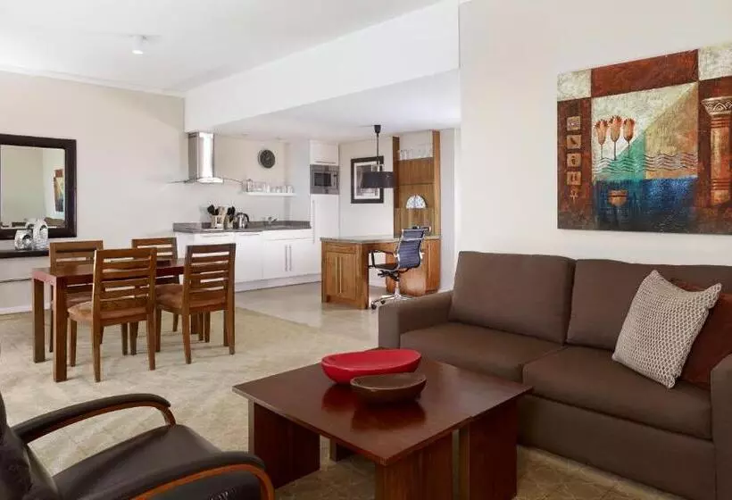 سوئیت مدیریتی 2 خوابه, Staybridge Suites & Apartments Citystars, An Ihg