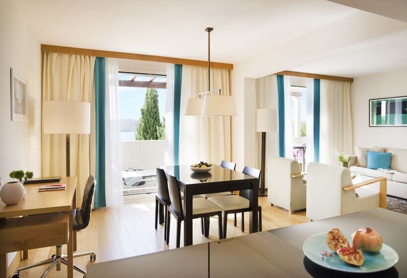 オーシャンビューの１ベッドルームデラックスアパート, Sun Gardens Dubrovnik