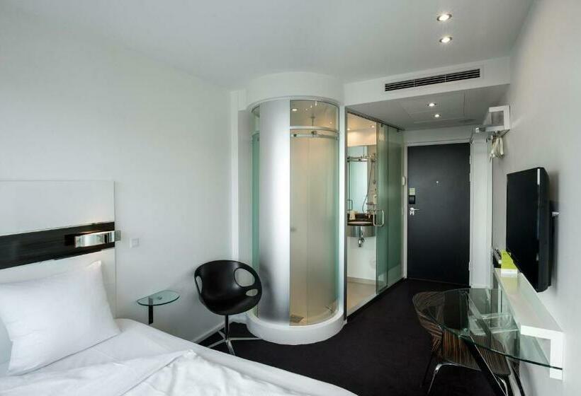 Номер Стандарт, Wakeup Copenhagen  Carsten Niebuhrs Gade