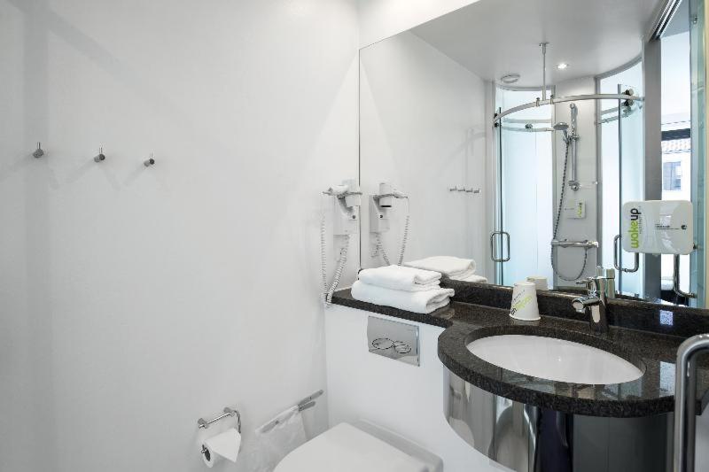 Номер Стандарт, Wakeup Copenhagen  Carsten Niebuhrs Gade