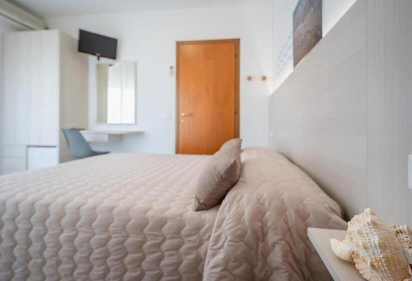 バルコニー付きスタンダードルーム, Marisa