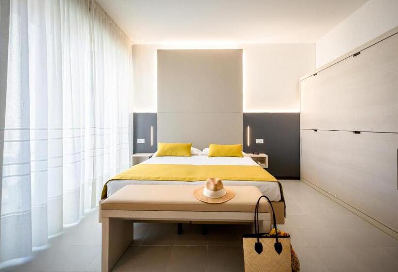 オーシャンビューファミリールーム, Marisa