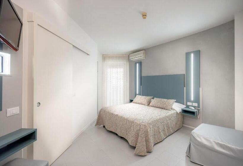 スーペリアールーム, Marisa