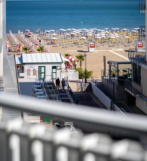 エコノミールーム, Marisa