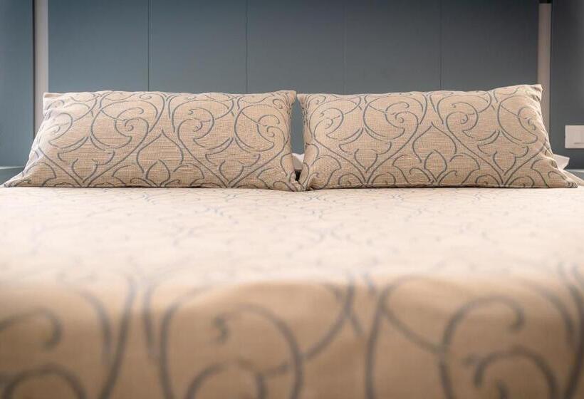 スタンダードルーム, Marisa