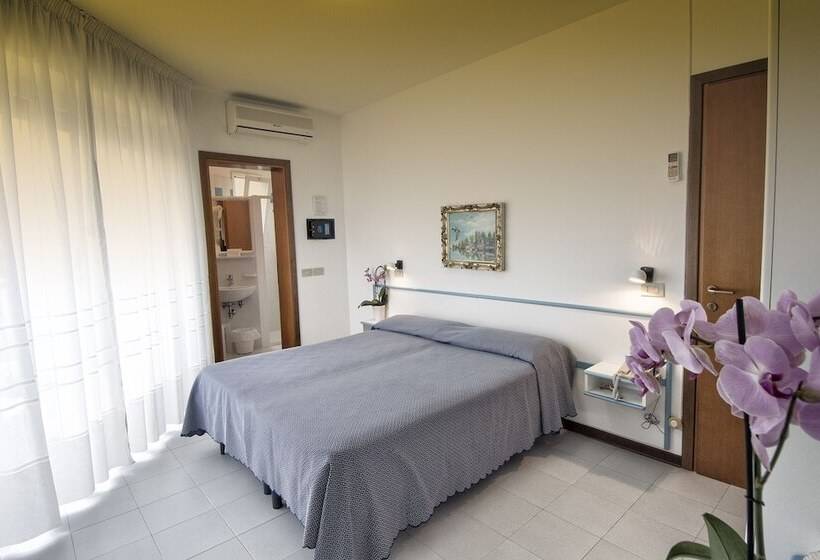 オーシャンビュースタンダードルーム, Marisa