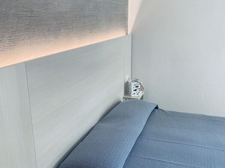 エコノミーシングルルーム, Marisa