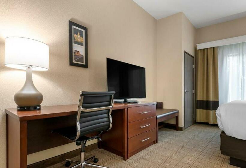 Люкс Кровать Кинг, Comfort Inn & Suites