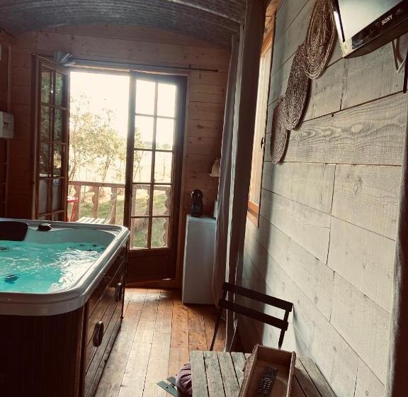 חדר סטנדרט עם מרפסת, Chambre Avec Spa Privé