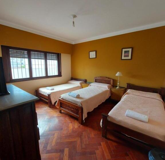 스탠다드 4인용 룸 공용 욕실, Coya Hostel