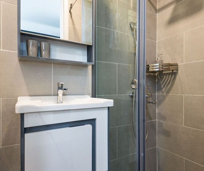 Studio Premium, Cozrum Homes The Gallery Residence