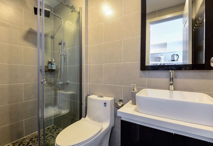 Studio Deluxe, Cozrum Homes The Gallery Residence