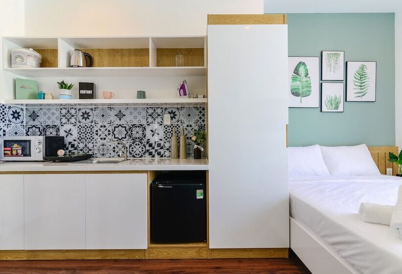 Studio Standard Lit Double, Cozrum Homes The Gallery Residence