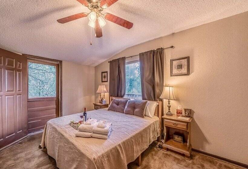 کابین, Mockingbird Cabin