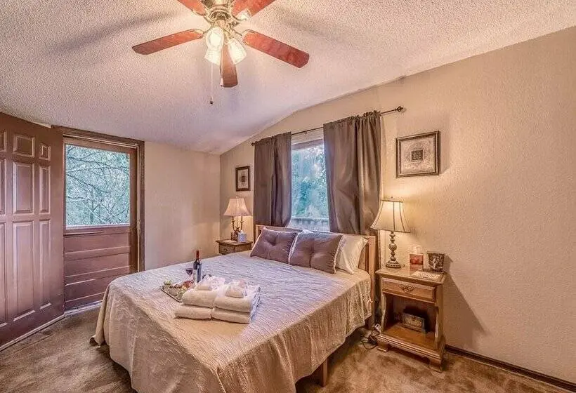کابین, Mockingbird Cabin