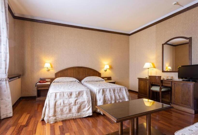 标准三人间, Albergo Il Cacciatore