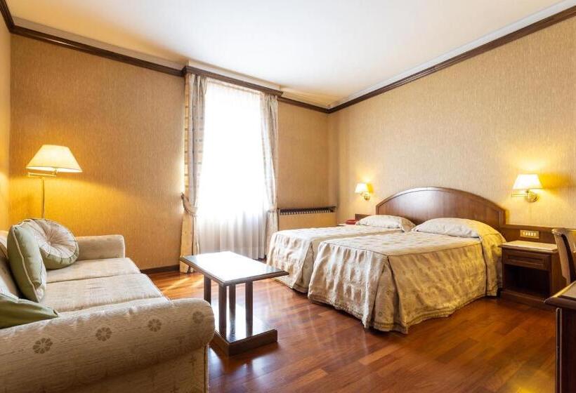 标准三人间, Albergo Il Cacciatore