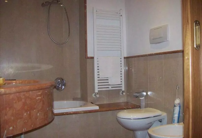 スタンダード４人部屋, Albergo Il Cacciatore
