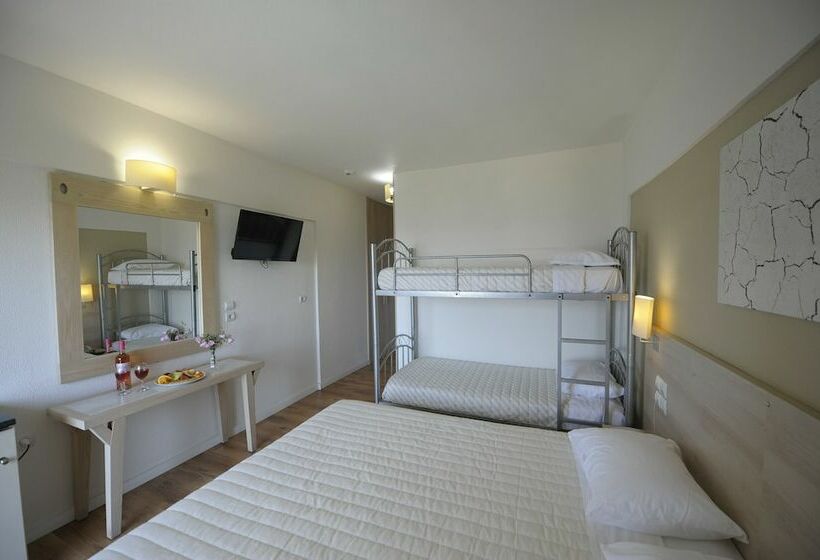 اتاق خانوادگی, Evia Riviera Resort