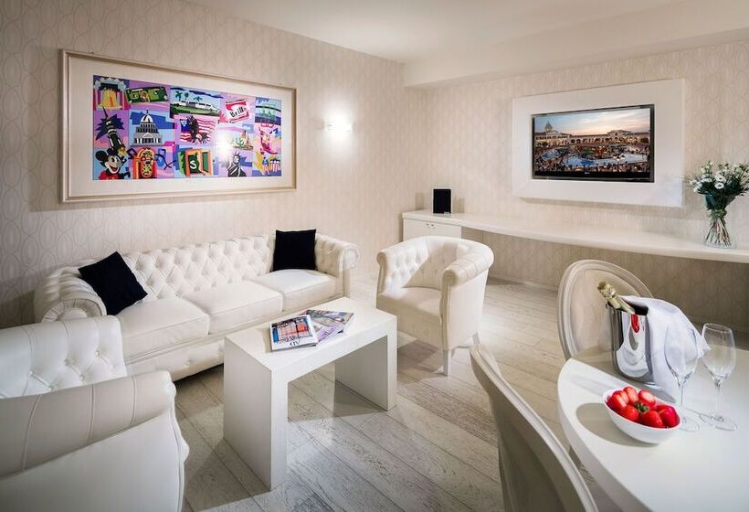 סוויטה נשיאותית, Base