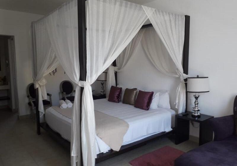 Полулюкс, Casa Ticul Hotel Boutique 5th Av