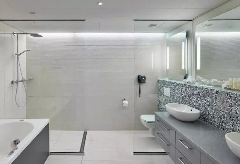 キングサイズベッドのスイートルーム, Crowne Plaza Copenhagen Towers, An Ihg