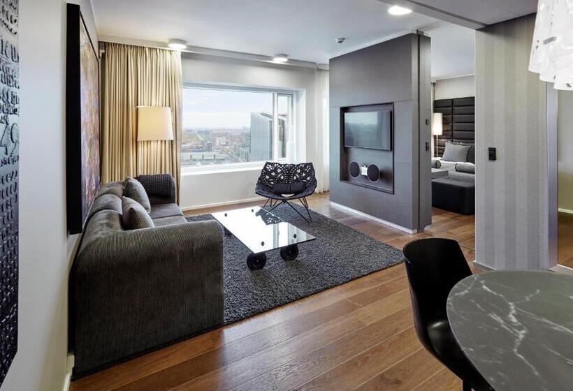 带大床的套房, Crowne Plaza Copenhagen Towers, An Ihg