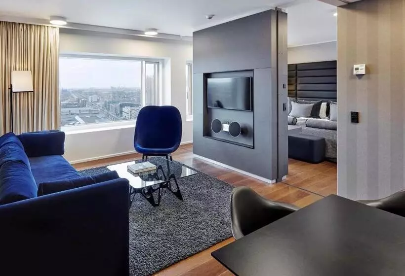 キングサイズベッドのスイートルーム, Crowne Plaza Copenhagen Towers, An Ihg