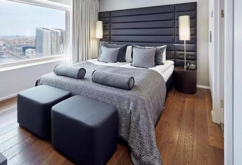 キングサイズベッドのスイートルーム, Crowne Plaza Copenhagen Towers, An Ihg