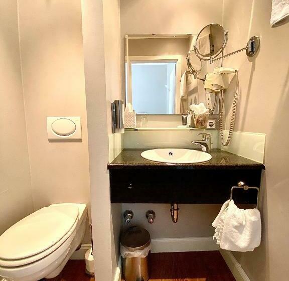 חדר סטנדרט יחיד, Das Nikolai