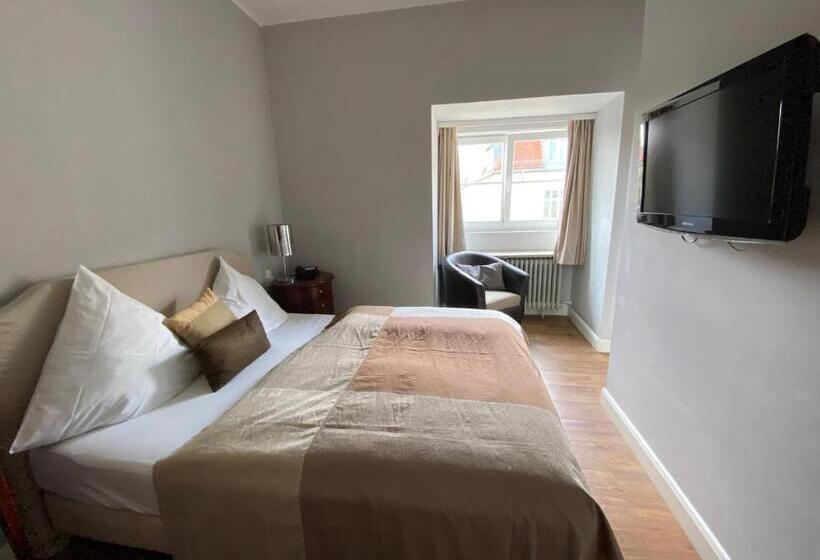 חדר סטנדרט יחיד, Das Nikolai