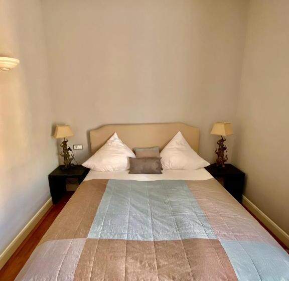 חדר סטנדרט, Das Nikolai