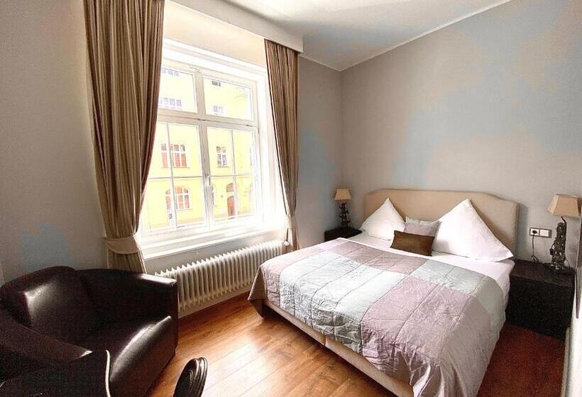 חדר דלוקס, Das Nikolai