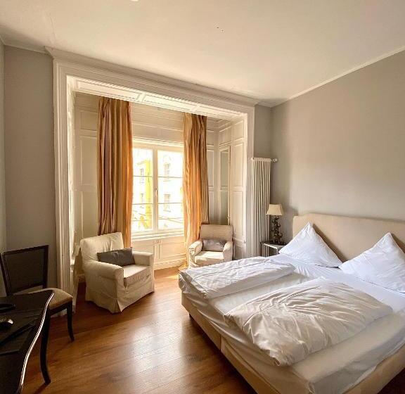 חדר דלוקס, Das Nikolai