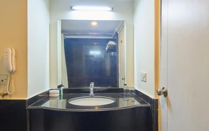 Chambre Deluxe, Dr. Raj Kumar International