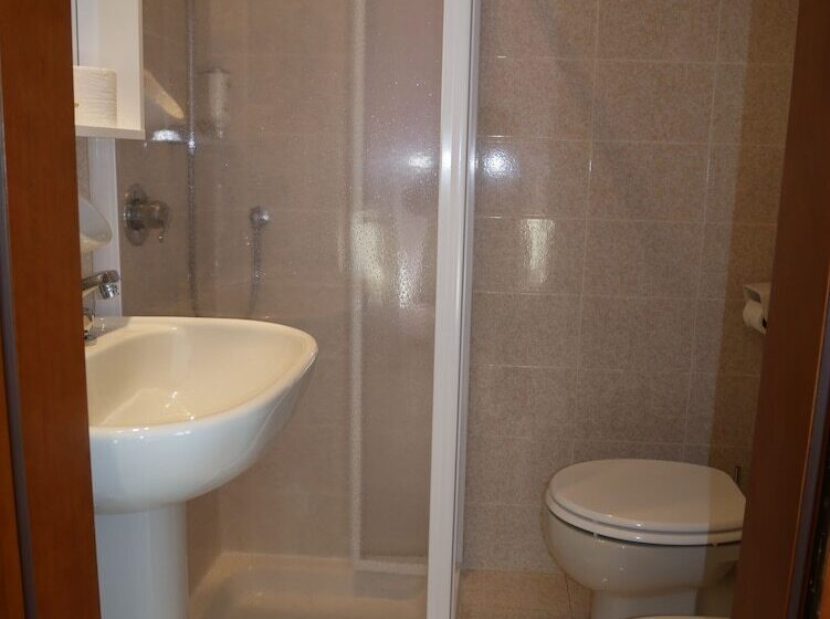 舒适型单人间, Il Castello