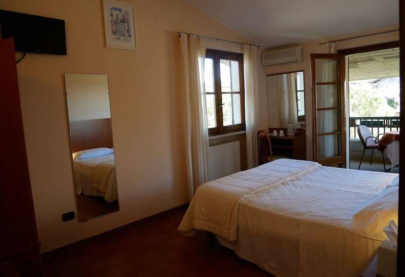 Habitación Estándar con Balcón, Il Castello