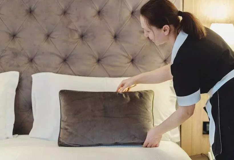 اتاق لوکس سه تخته, Lajadira & Spa