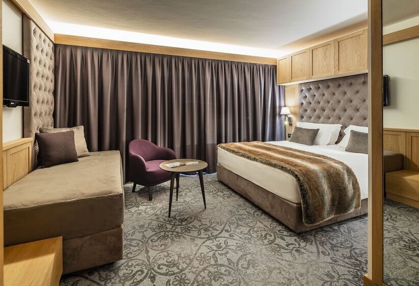 豪华三人间, Lajadira & Spa