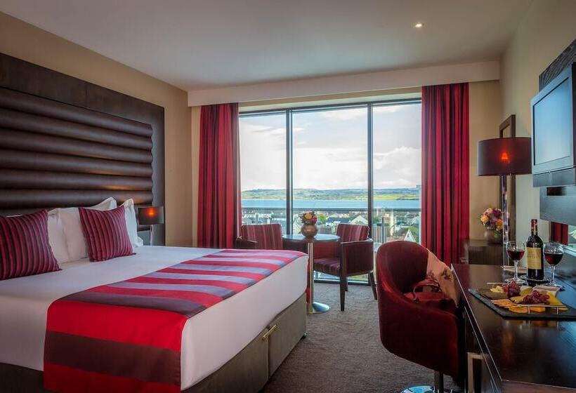 غرفة قياسية مطلّة علي البحيرة, Loughrea Hotel & Spa