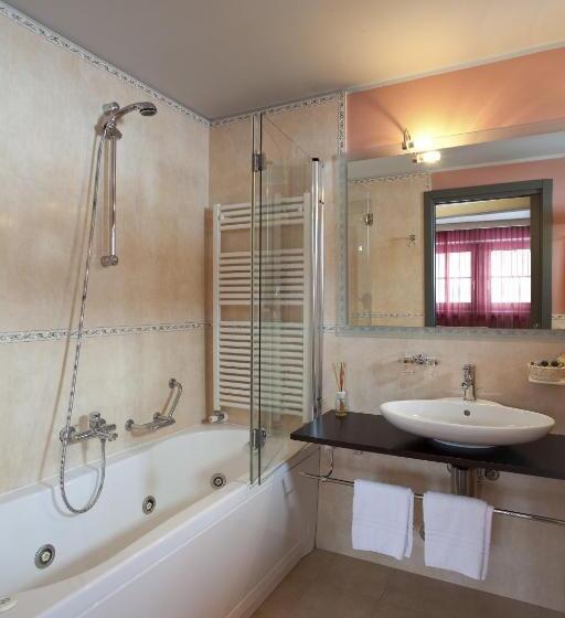 غرفة سوبيريور, Marzia