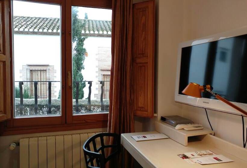 스탠다드 룸, Nou Roma