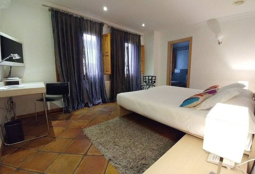 스탠다드 룸, Nou Roma