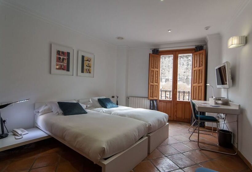 스탠다드 룸, Nou Roma