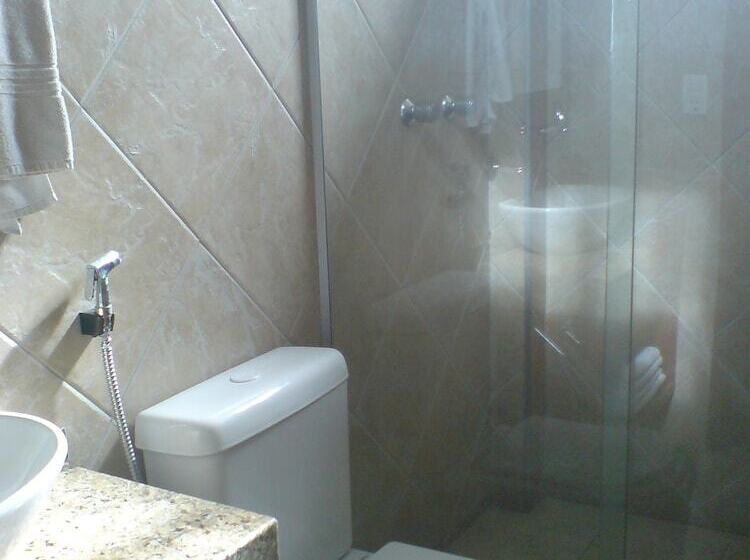 חדר סטנדרט לשלושה, Portal Da Praia