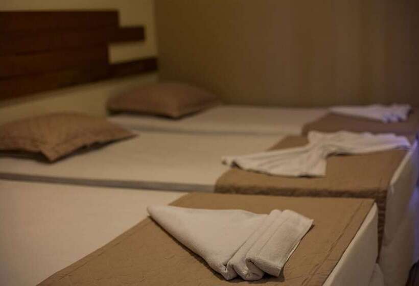 חדר סטנדרט לשלושה, Portal Da Praia